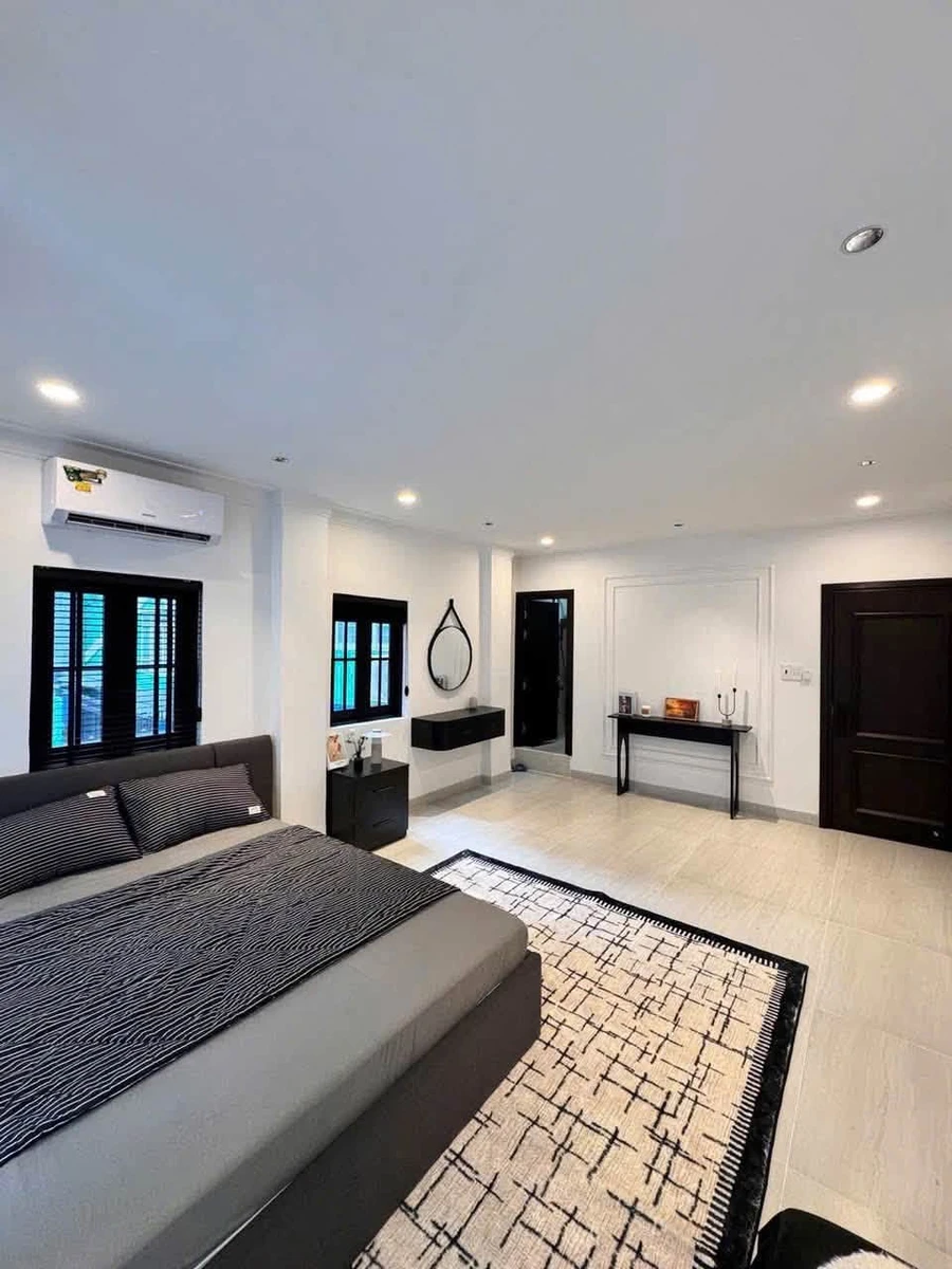 Bán nhà 3 tầng BTCT 4x9m, 3PN 3WC nội thất đẹp, Nguyễn Thị Minh Khai, Quận 3 - Ảnh thu nhỏ 3