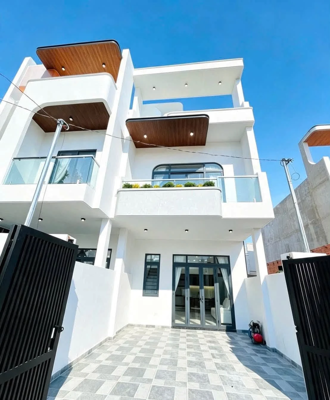 Nhà 1 trệt 1 lầu 3 PN 60m2 gần chợ Phú Mỹ, Thủ Dầu Một 3,4 tỷ - Ảnh 1