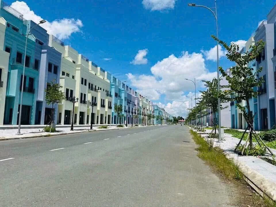 Bán shophouse mặt tiền Đinh Công Trứ, 111m2, 4 tỷ, Cần Thơ - Ảnh thu nhỏ 2