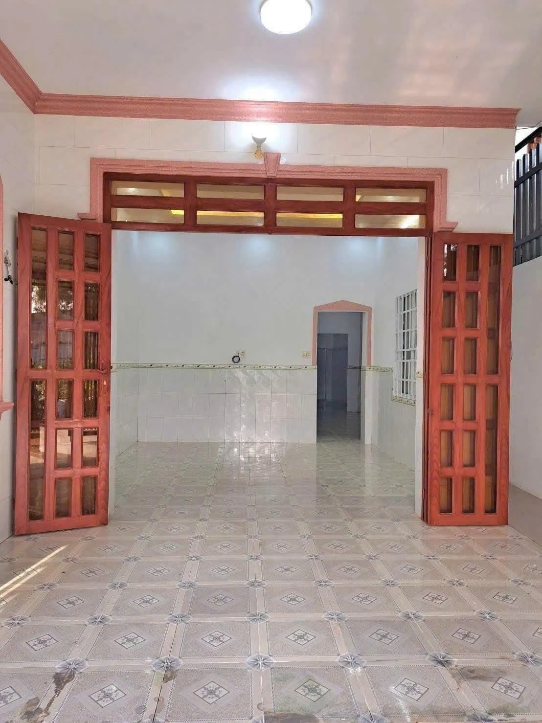 Bán nhà phố 2 phòng ngủ 97.4 m² Long Hưng Đồng Nai 2.75 tỷ - Ảnh 1