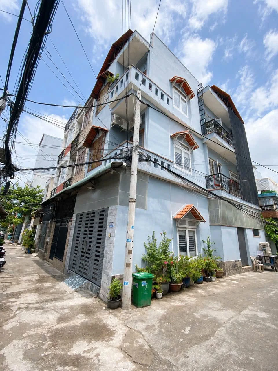 Bán nhà góc 3 tầng HXH đường Số 4, Trường Thọ, Thủ Đức, 60m², 5,7 tỷ - Ảnh 1