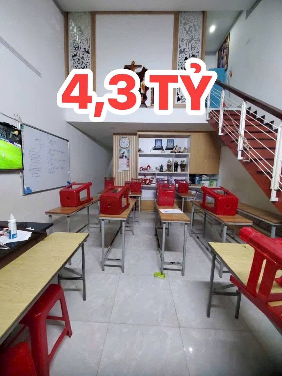 Bán đất tặng nhà 2PN, mặt tiền Phạm Ngũ Lão, Buôn Ma Thuột, 75m²