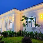 Biệt thự sân vườn 1.100m² mặt tiền view hồ Đức Hòa - Ảnh thu nhỏ 1