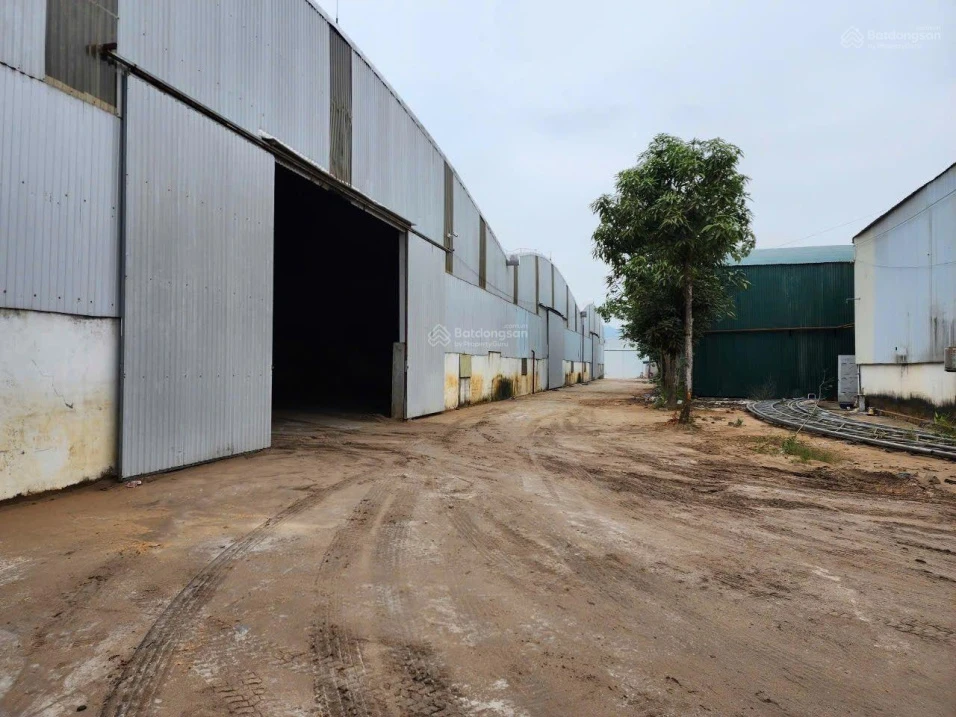 Cần tiền bán kho xưởng Hữu Lũng Lạng Sơn. 15000m2 có 13000m2 nhà xưởng. Có cả đất thổ cư, giá mềm - Ảnh 1