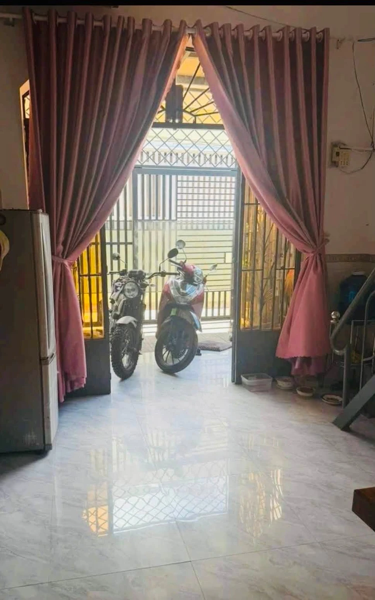Bán nhà mặt tiền hẻm 81m2 gần phố ẩm thực Vĩnh Khánh, Quận 4, giá 5,5 tỷ - Ảnh thu nhỏ 2