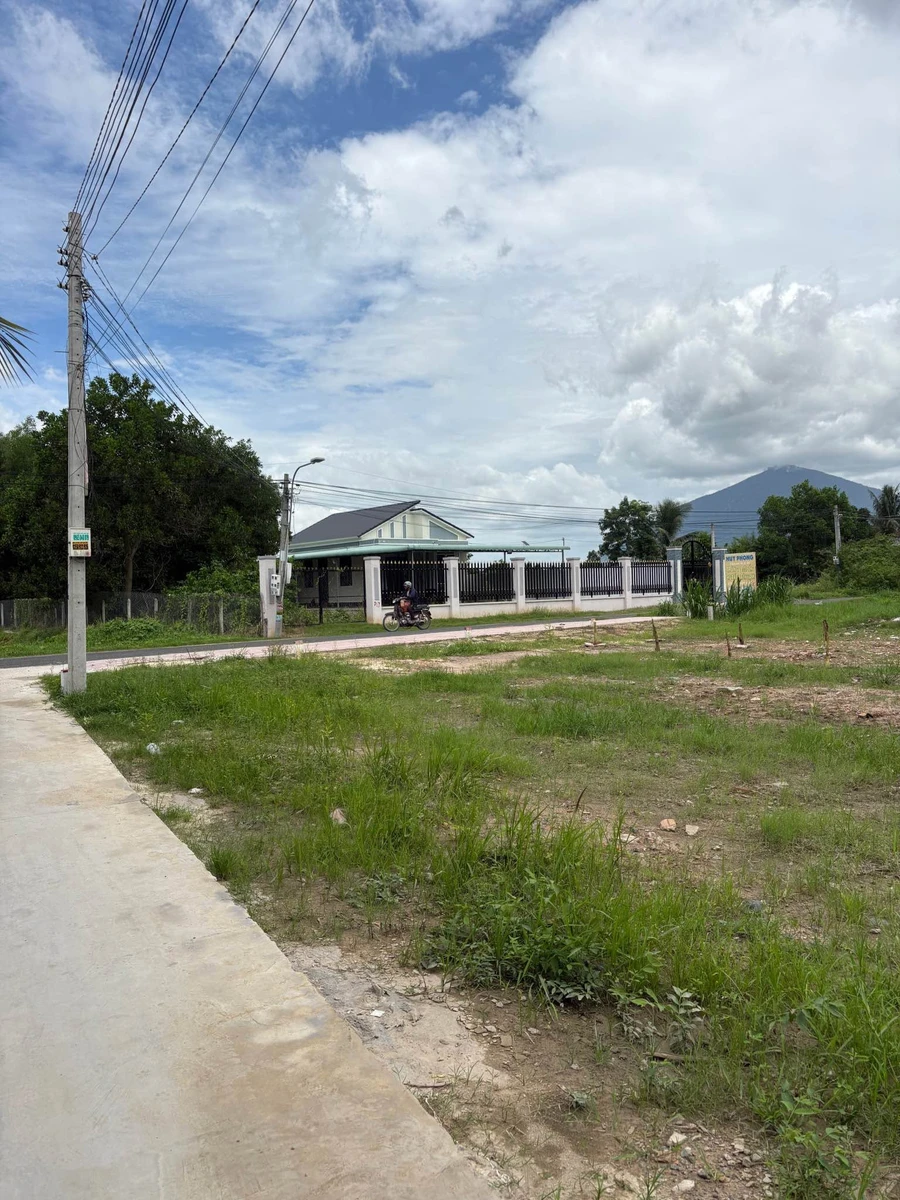 Bán lô đất góc 2 mặt tiền Dương Minh Châu 120m2, 360 triệu - Ảnh thu nhỏ 4