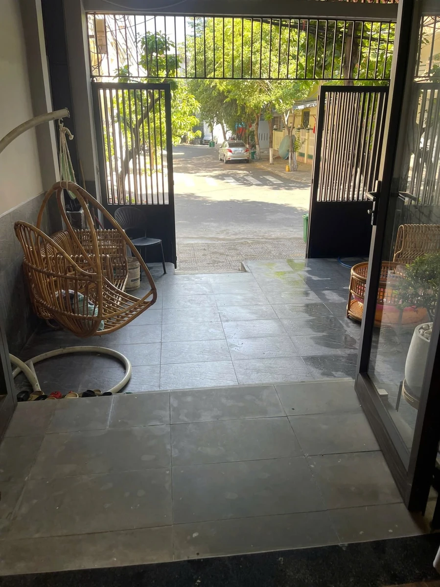 Bán nhà 2 tầng 100m², 4 phòng ngủ Mân Thái Sơn Trà - Ảnh thu nhỏ 2