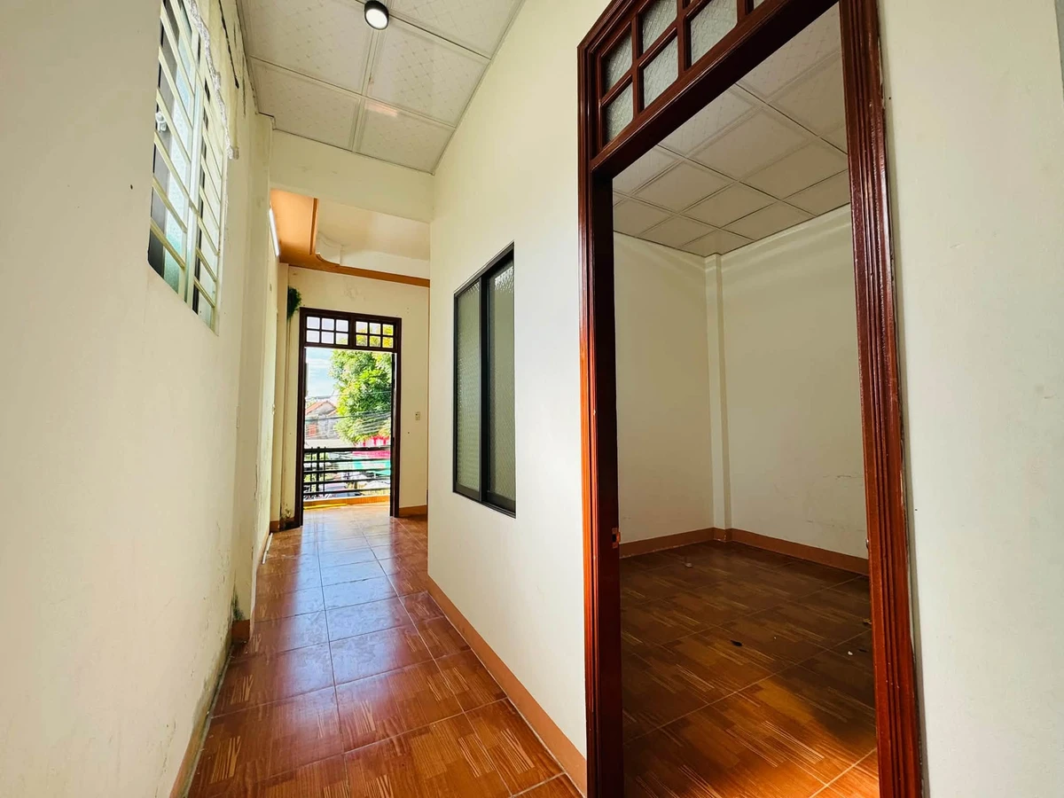 Bán nhà mặt tiền Nguyễn Chánh 97m2 3 phòng ngủ 3.9 tỷ - Ảnh thu nhỏ 4