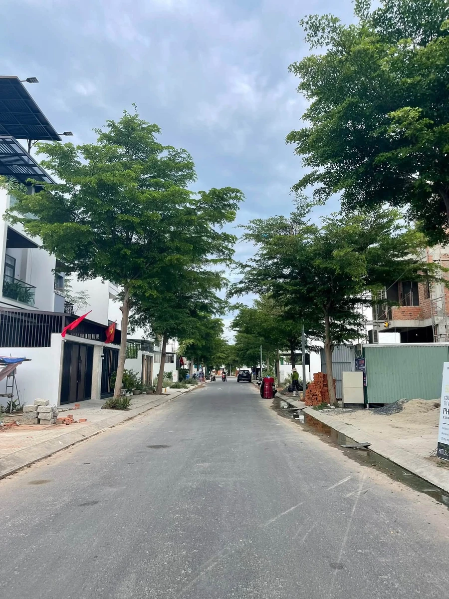 Bán nhà 3 tầng 100m2 Nha Trang 7 tỷ 850 triệu - Ảnh thu nhỏ 2