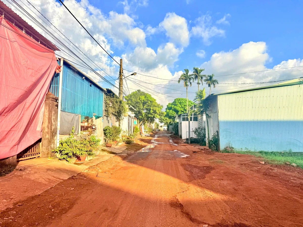 Bán đất tặng nhà Lê Duẩn Pleiku 145m² 1 tỷ 299 triệu - Ảnh 1