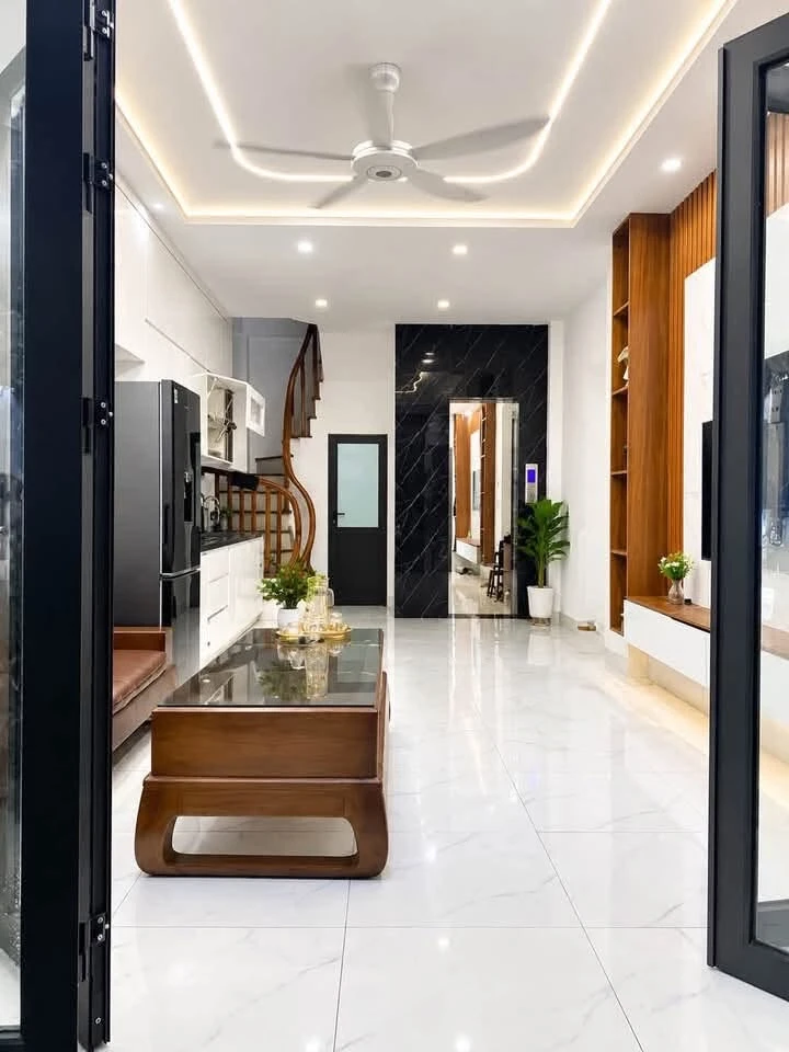 Bán nhà phố Bà Triệu 150m2 5 tầng, 9 tỷ - Ảnh thu nhỏ 2