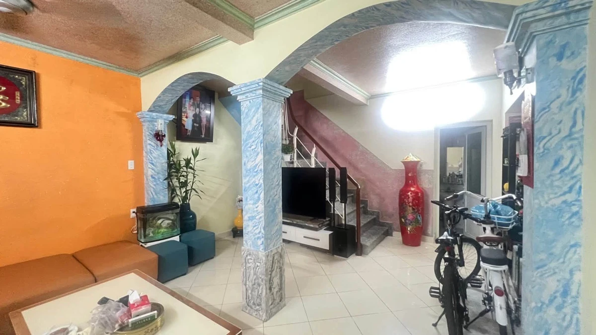 Bán nhà 2,5 tầng 32m² trung tâm Hạ Long - Ảnh thu nhỏ 2