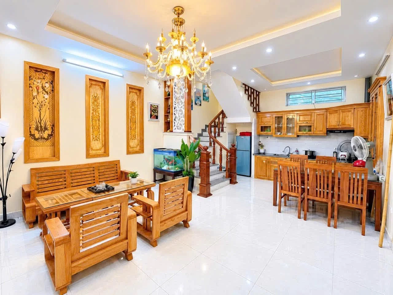 Bán nhà 3 tầng nội thất Thiên Lôi, Quận 1, 40m², 2.86 tỷ - Ảnh 1