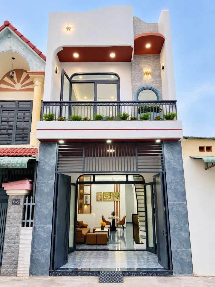 Bán nhà sổ hồng riêng 65m² 3 phòng ngủ Bình Chánh - Ảnh 1