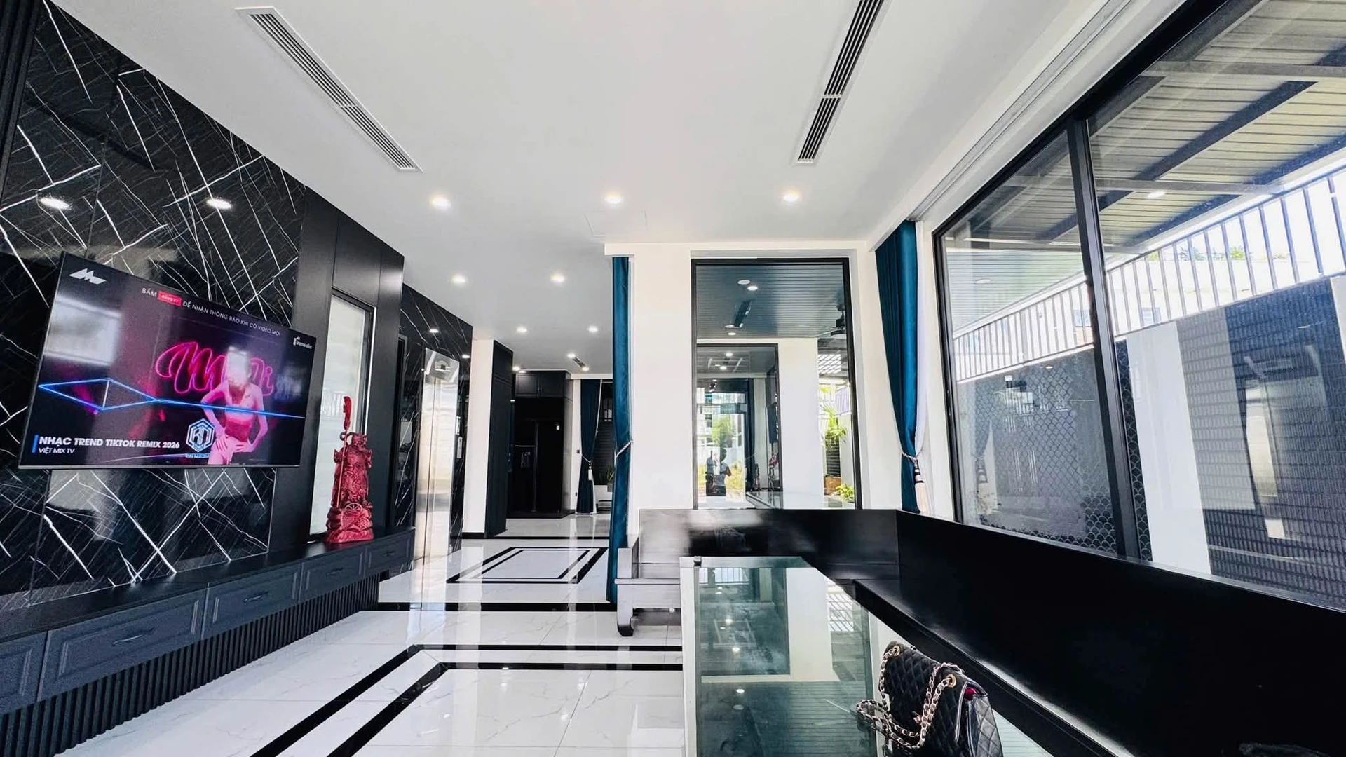 Bán biệt thự Mỹ Gia 4PN, 329m² giá 16,9 tỷ - Ảnh 1