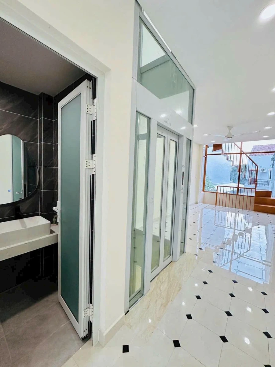 Bán nhà mặt tiền 4 tầng thang máy 68m2 Thảo Điền Quận 2 - Ảnh thu nhỏ 3