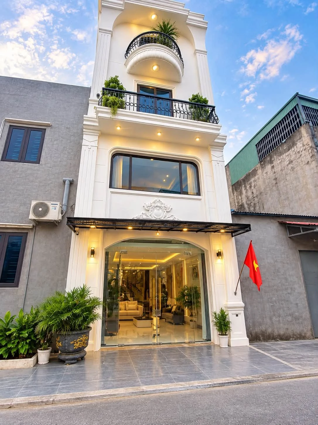 Bán nhà 4 tầng 50m2 Vân Trạ, An Đông - Ảnh 1