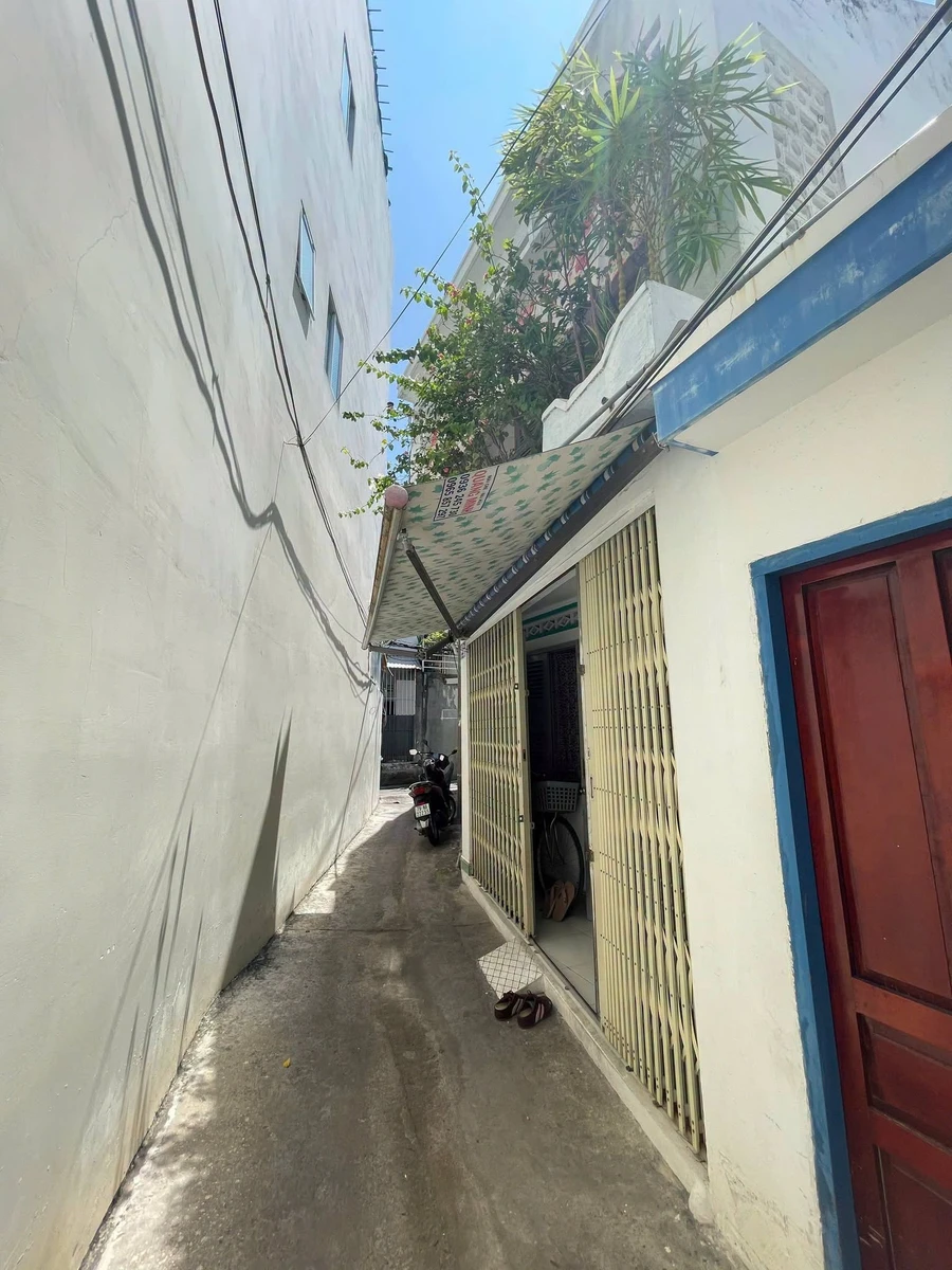 Bán nhà 2 tầng 26,5m2 Phước Hải, Nha Trang 1,8 tỷ - Ảnh 1