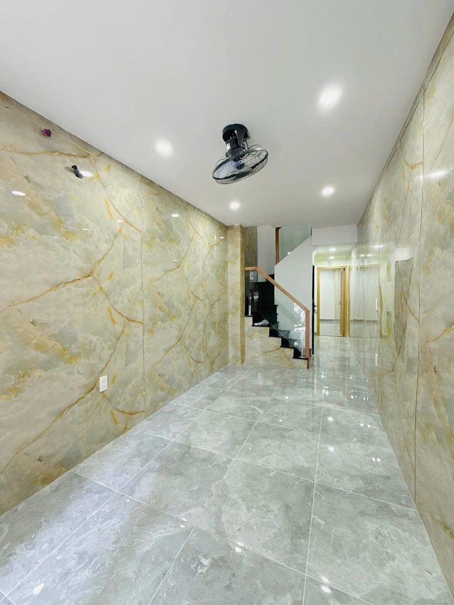 Bán nhà hẻm 32m² 2 tầng 3PN gần chợ Phú Nhuận, giá 4,28 tỷ - Ảnh 1