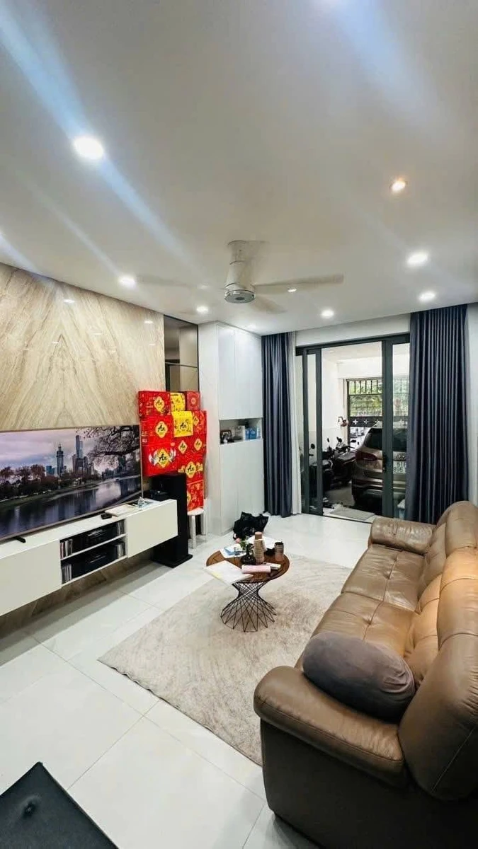 Bán nhà Tân Bình 90m2 3 tầng 11 tỷ - Ảnh thu nhỏ 2