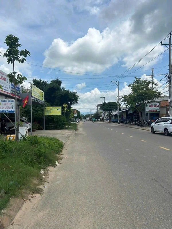 Bán nhà cấp 4 mặt tiền 100m² Phan Thiết 2.8 tỷ