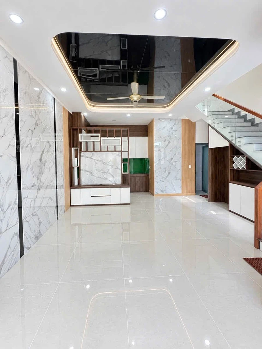 Bán nhà 1 trệt 2 lầu 3PN 6x11 giá 3,9 tỷ gần vòng xoay Hiệp Thành, Thủ Dầu Một - Ảnh thu nhỏ 3