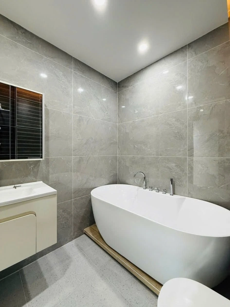 Bán nhà phố 4PN 85m² Tân Bình, full nội thất, 9.7 tỷ - Ảnh 1