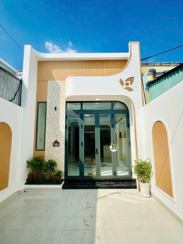 Bán nhà mặt tiền Lê Anh Xuân An Giang 108m² giá 2 tỷ 180 triệu