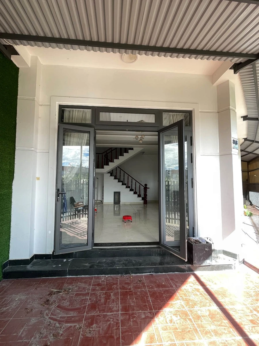 Bán nhà Mê Linh 100m2, 6 phòng ngủ, 5.5 tỷ - Ảnh thu nhỏ 2