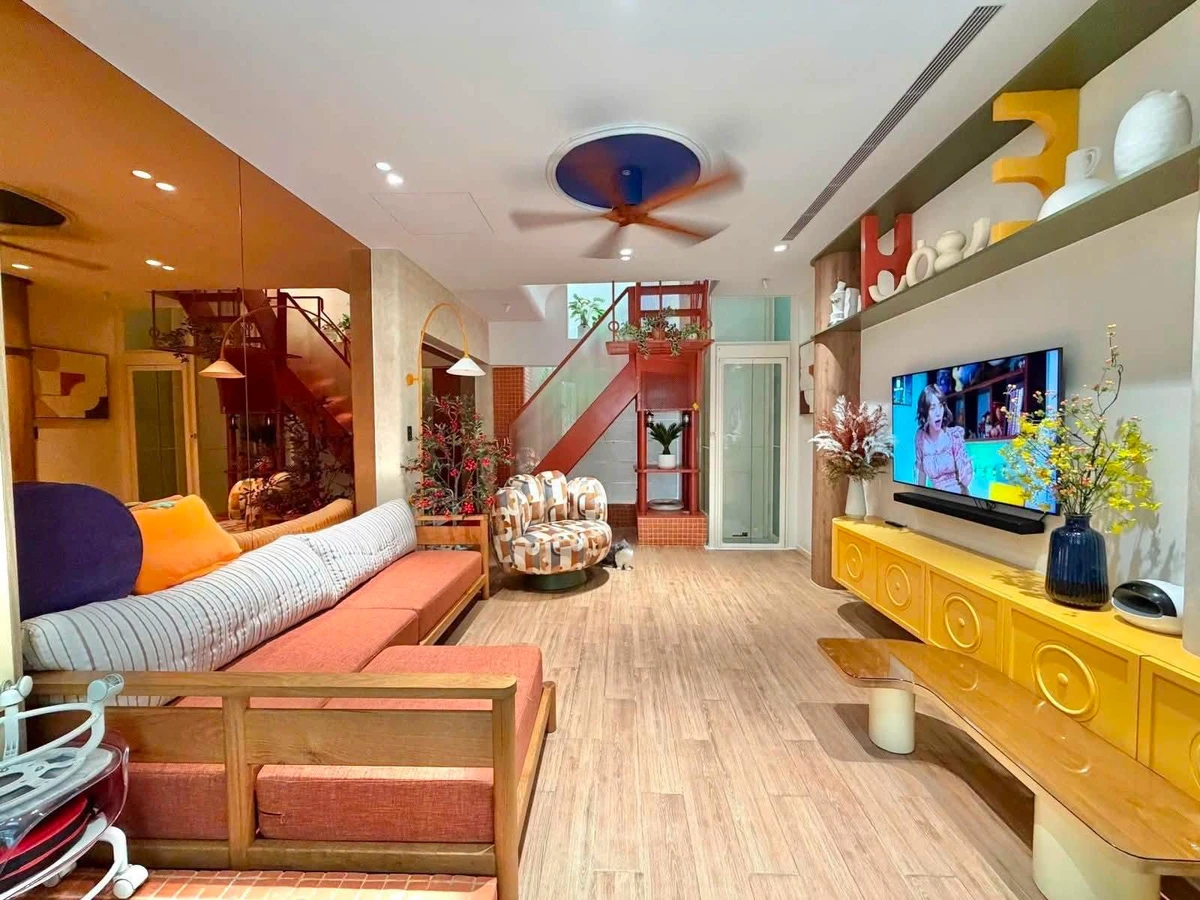 Bán nhà hẻm 5 tầng 40m2 có thang máy đường Thành Thái, Quận 10 giá 9,6 tỷ - Ảnh 1