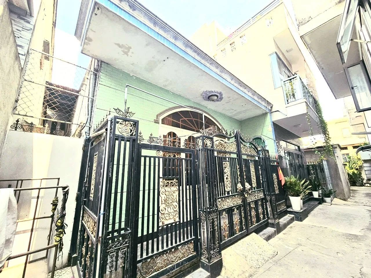 Bán nhà gác lửng 3 phòng ngủ 7x16m, sổ hồng riêng, giá 2,45 tỷ tại Phường Long Bình, Đồng Nai - Ảnh 1