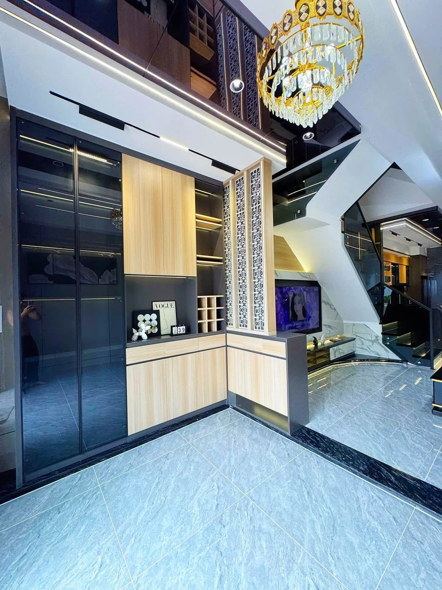 Bán nhà phố 1 trệt 2 lầu 64m² full nội thất gần ngã tư Bình Chuẩn, Thuận An, Bình Dương - Ảnh thu nhỏ 2