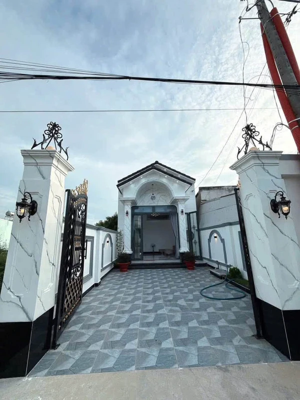 Bán nhà 3 phòng ngủ 100m² Tây Ninh
