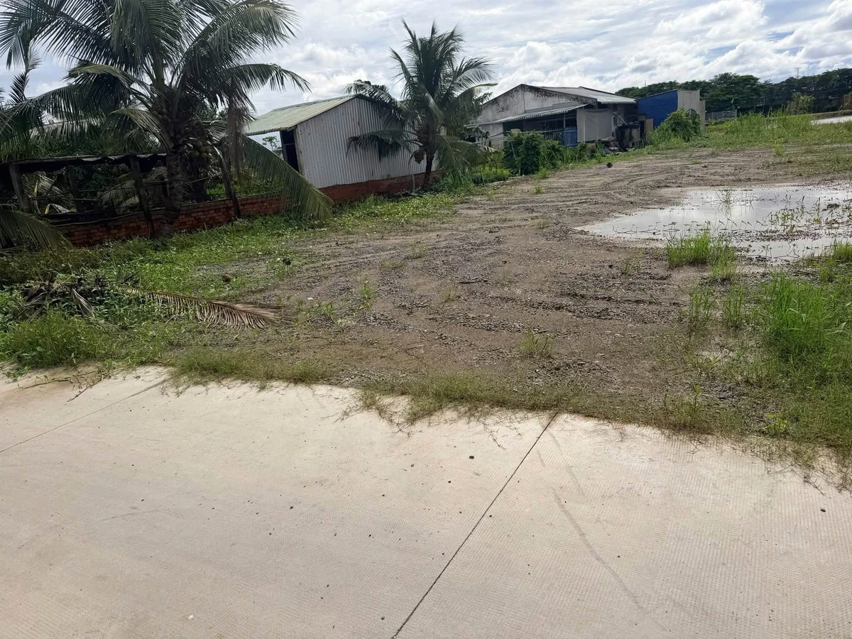 Bán đất 572m2 có 150m2 thổ cư, giá 1 tỷ 299 triệu tại Nhựt Chánh, Bến Lức, Long An - Ảnh 1