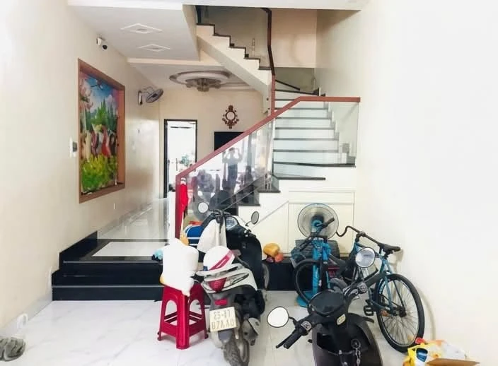 Bán nhà phố 4PN mặt tiền Hồ Sen, 100m², 12 tỷ - Ảnh thu nhỏ 4