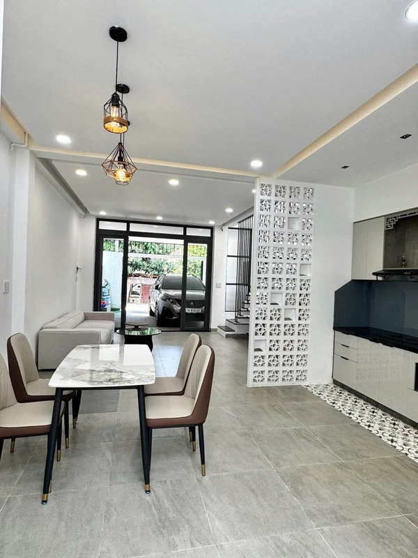 Bán nhà hẻm xe hơi 3 tầng 3PN, DT sàn 78m2, gần Celadon Mall Tân Phú 1ty860tr