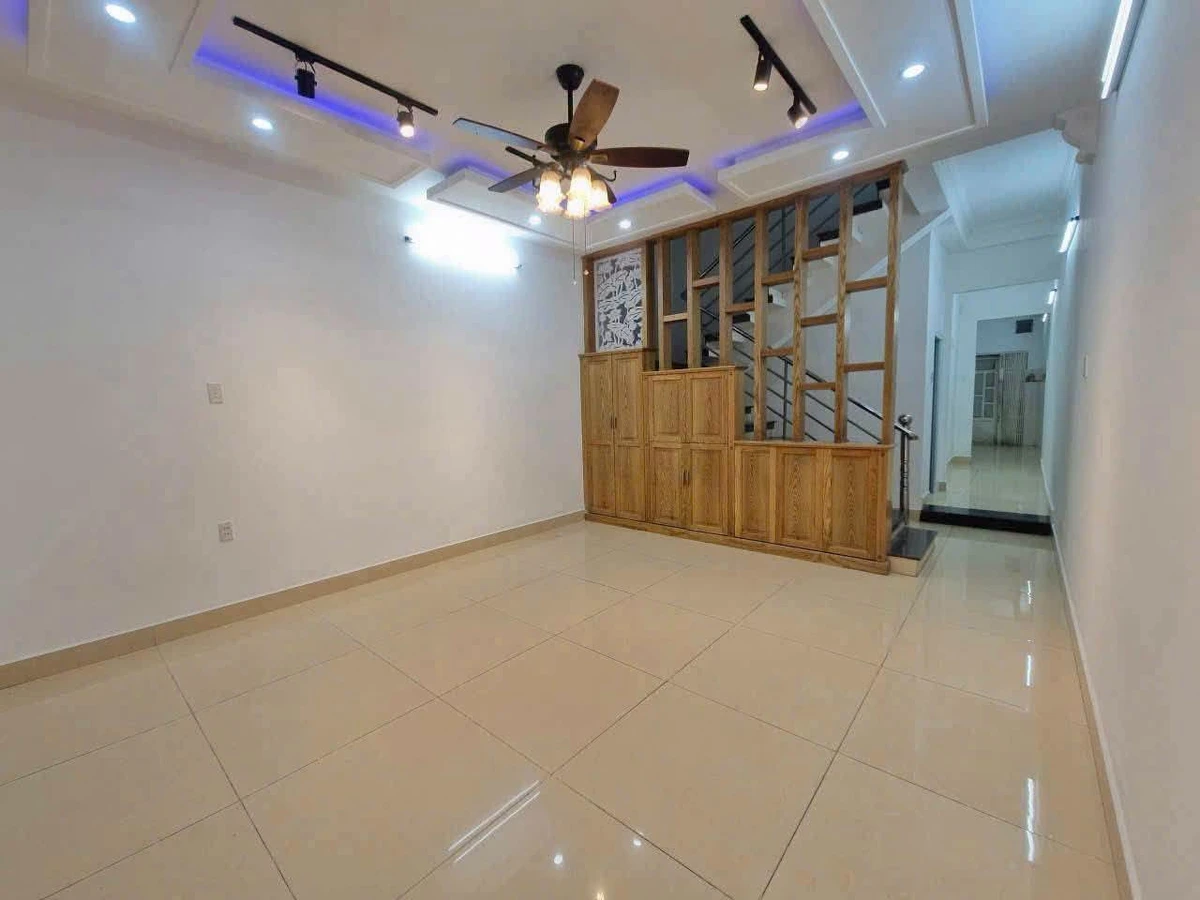 Bán nhà 1 trệt 2 lầu mặt tiền Văn Cao, 90m² tại Vũng Tàu - Ảnh thu nhỏ 3