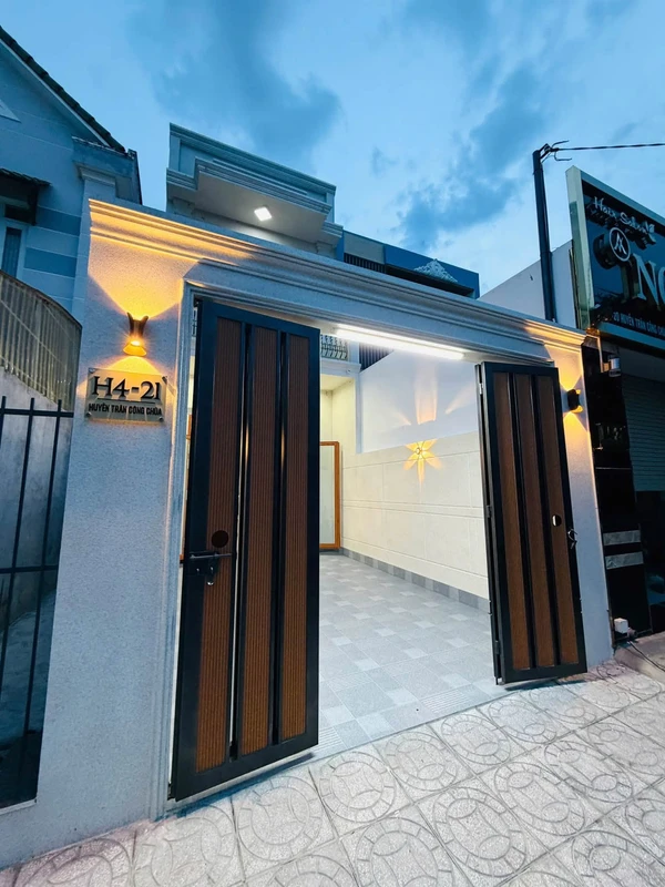 Bán nhà mặt tiền Huyền Trân Công Chúa, Rạch Giá, An Giang, 4x28,2m, 4PN, giá 3,799 tỷ