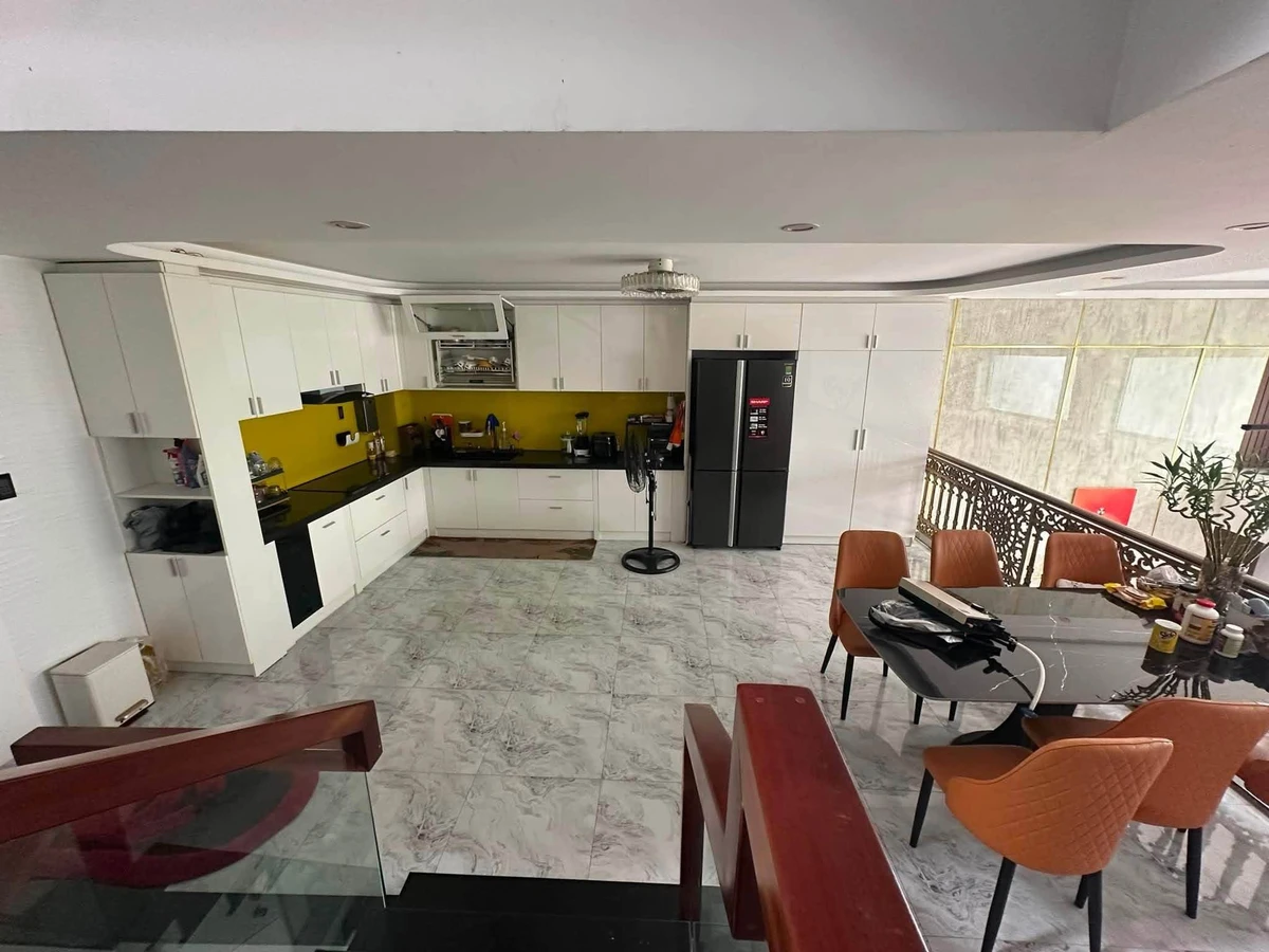 Bán nhà mặt tiền 60m2, 3 tầng, 3PN Hoàng Văn Thụ, Quy Nhơn 8.2 tỷ - Ảnh thu nhỏ 3