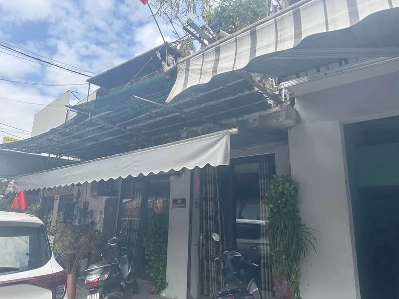 Bán nhà mặt tiền Lê Quang Sung 55 m2, 2 phòng ngủ