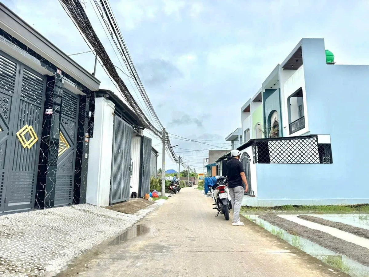 Bán nhà tân cổ điển mặt tiền 5x22m Tây Ninh 2,8 tỷ - Ảnh 1