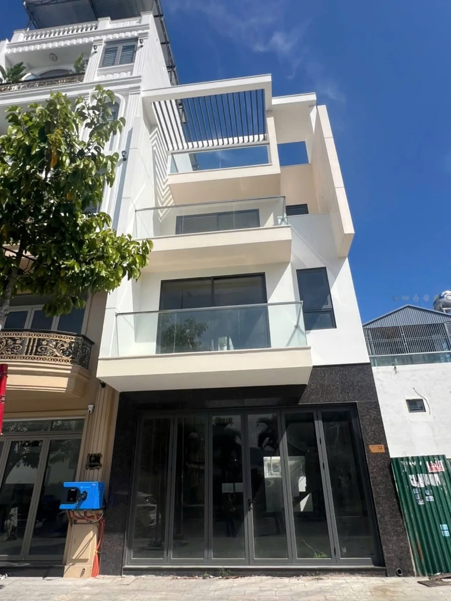 Bán nhà phố xây sẵn 232,7m² VCN Phước Long, Khánh Hòa 10,5 tỷ - Ảnh 1