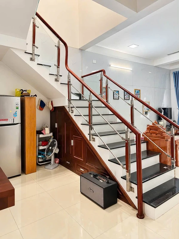 Cho thuê nhà nguyên căn 4PN Tân Hiệp 125m²