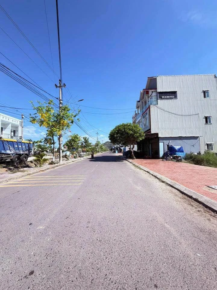 Bán lô đất 117m2 ngay chợ Mới Phước Sơn 2 tỷ 050 triệu - Ảnh 1