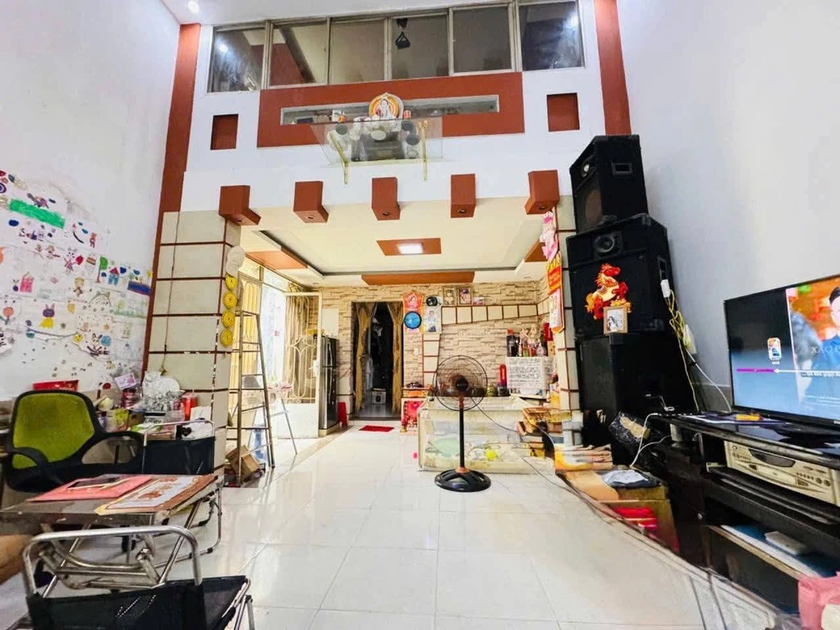 Bán nhà 70m2, 4 phòng ngủ, hẻm xe hơi thông Nguyễn Sơn - Thoại Ngọc Hầu, Tân Phú - Ảnh thu nhỏ 3