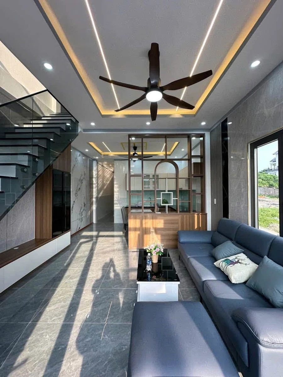 Bán nhà lầu 2MT 75m² gần trường mầm non Tinh Khôi - Ảnh thu nhỏ 2