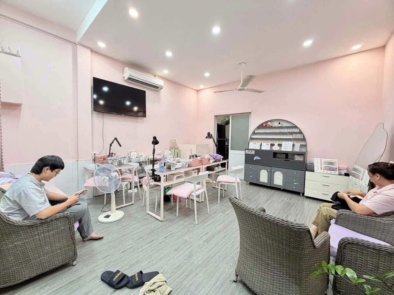 Bán nhà 2 tầng 55m² nở hậu đường Trương Quốc Dung, Phú Nhuận, giá 7,2 tỷ - Ảnh 1