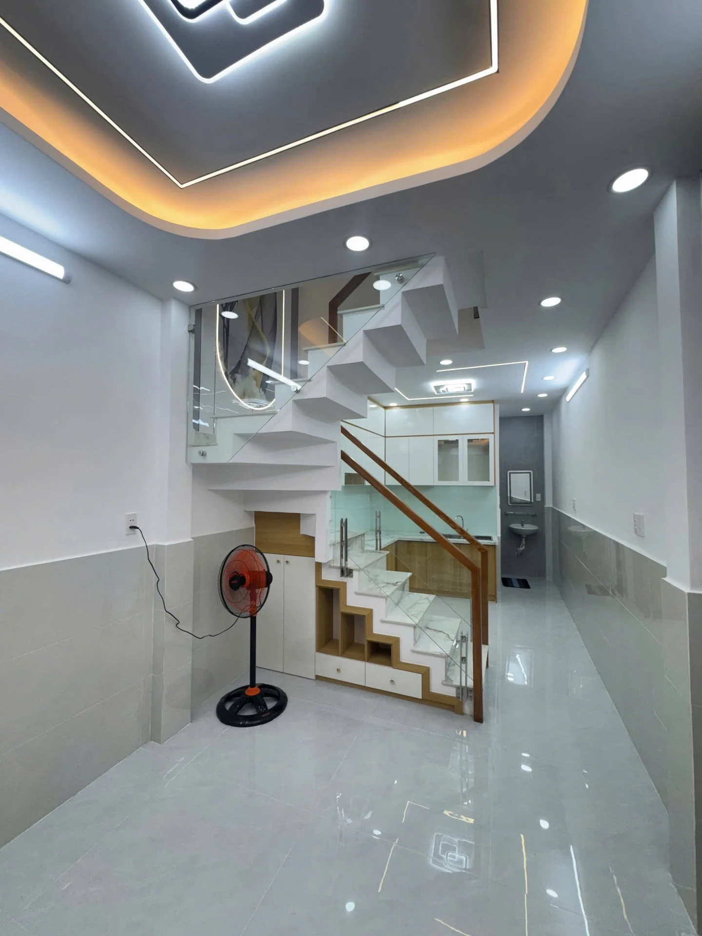 Bán nhà trệt lầu 3x8m 2PN 2WC sát chợ Bình Long, Bình Hưng Hòa A, Bình Tân - Ảnh 1