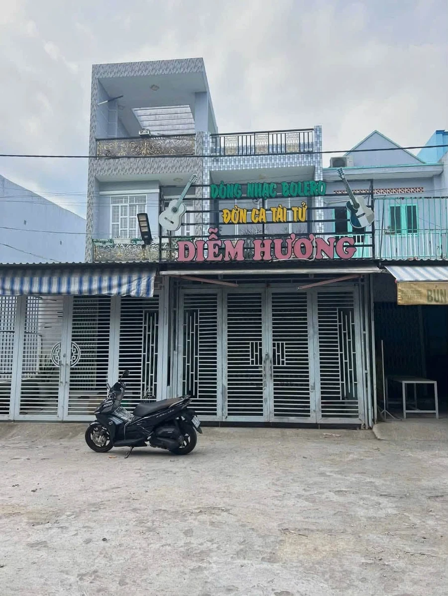 Bán nhà Bến Lức Long An 96m² giá 2 tỷ 9 - Ảnh 1