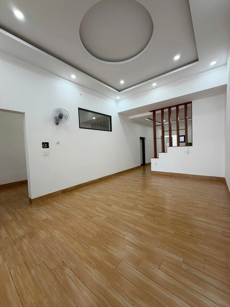 Bán nhà mặt tiền Nơ Trang Gư, 7x26m, 3 PN, Quận 11 - Ảnh thu nhỏ 3